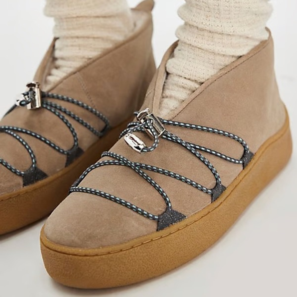 NWT Free People Snowdrop Genuine Shearling Boot